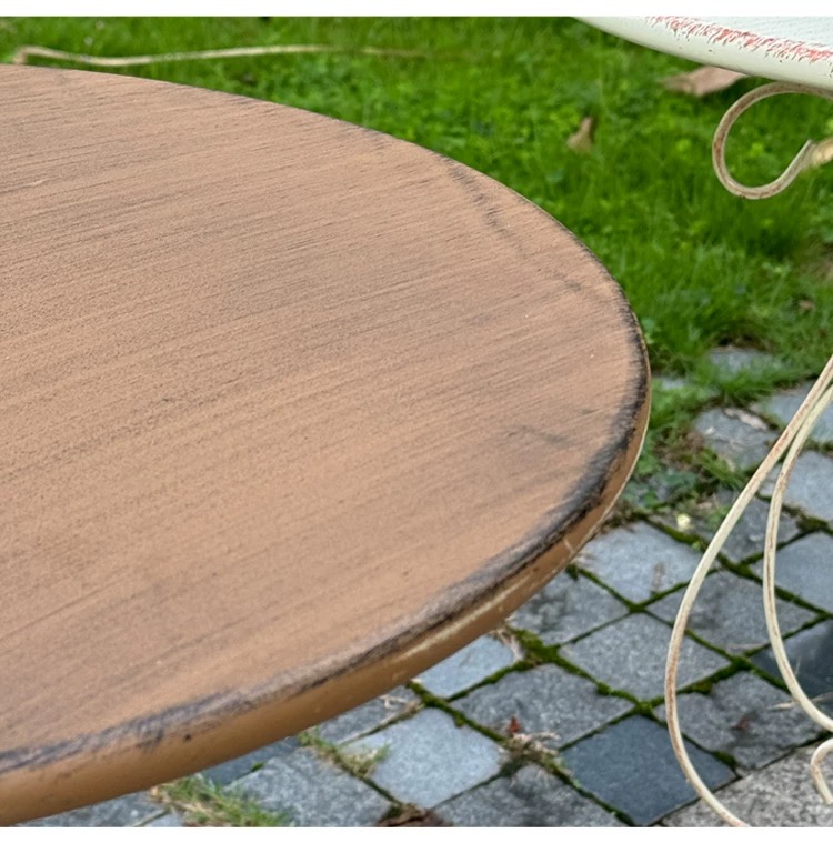 Round Side Table with Ornament - огляд і ціна Outdoor Furniture Vintage